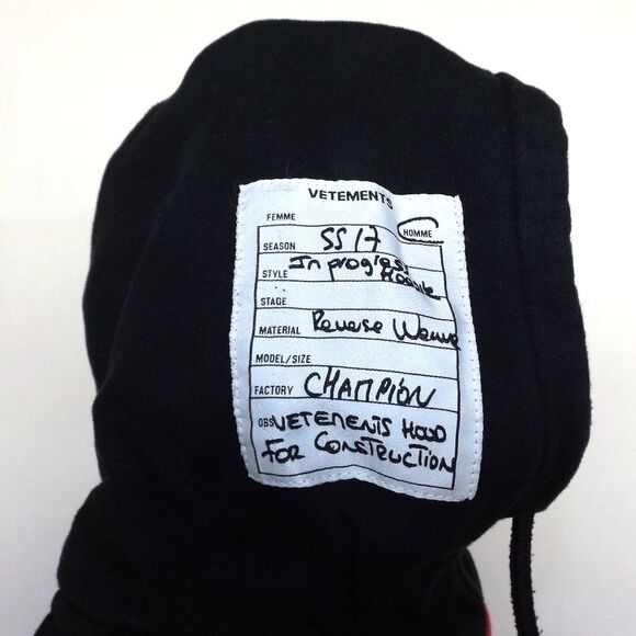 VETEMENTS X CHAMPION Hoodie, M, Antwerpen Belgium, Red/Black, Sweatshirt - Picture 2 of 16